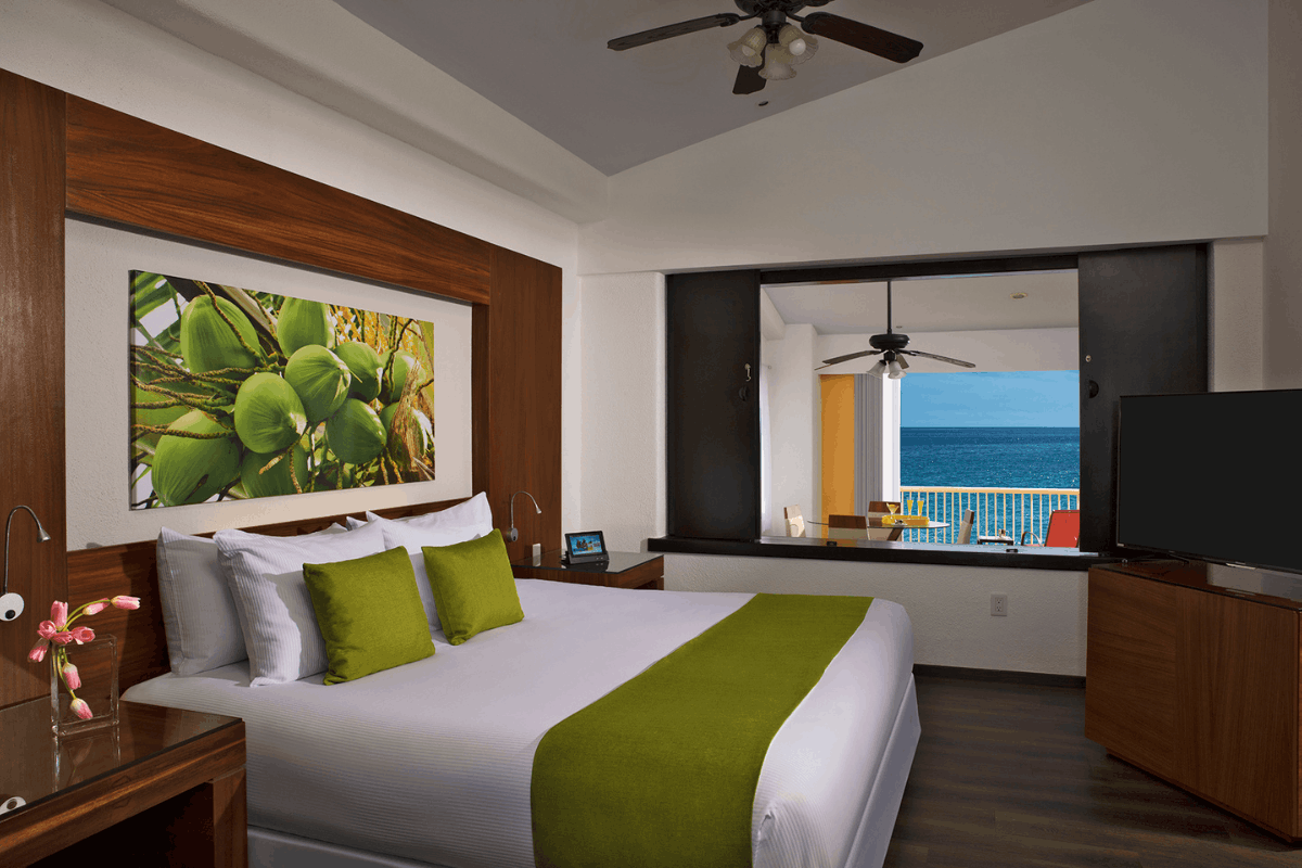 Junior Suite frente al mar en Krystal Grand Nuevo Vallarta.